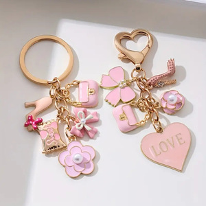 Porte-clés vintage rose charmant <span class=keywords><strong>pour</strong></span> femme, avec fleur en émail, cœur et talon haut, fermoir plaqué or, <span class=keywords><strong>pour</strong></span> décoration de sac, <span class=keywords><strong>cadeau</strong></span> - Product Image 2
