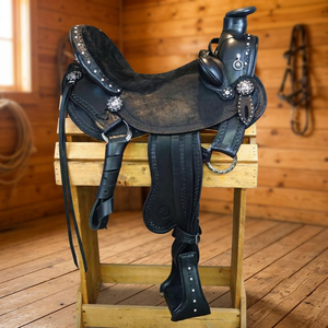 Silla de montar inglesa de cuero de búfalo negro auténtico pulido BS International con armazón de madera, silla de montar sostenible para caballo, alfombras para caballo, OEM ODM - Product Image 1