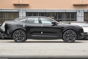 Avatr 11 là một chiếc SUV thông minh đại diện cho sự tiên tiến của triết lý thiết kế "sang trọng trong tương lai" của công nghệ avatr - Product Image 4