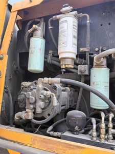 Excavatrice sur chenilles Volvo EC145B d'occasion de 14 tonnes, en bon état, engin de construction avec moteur, 1 an de service après-vente - Product Image 6