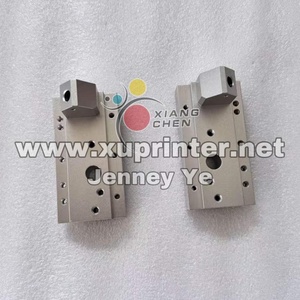 1 paire de supports latéraux F2.072.003 F2.003.053 pour machine Hiedelberg SM102 XL105 - Product Image 4