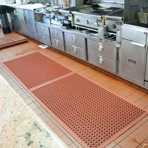 Tapis de cuisine antidérapants en caoutchouc avec trous de drainage commerciaux - Product Image 6
