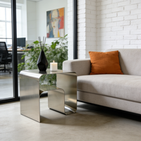 Table d'appoint moderne en métal, table basse en acier inoxydable, design courbé monobloc, carré arrondi pour salon, chambre, bureau