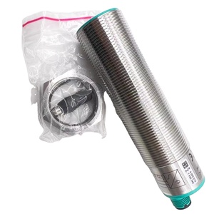 เซ็นเซอร์วัดระยะแบบอัลตราโซนิก Pepperl+Fuchs รุ่น UC2000-30GM-IUR2-V15 สวิตช์แบบเหนี่ยวนำ ผลิตภัณฑ์ UC2000-30GM-IUR2-V15 กระแสแบบอะนาล็อก - Product Image 1