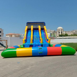 Structure gonflable de qualité commerciale pour enfants, avec double toboggan aquatique et escalier central d'accès. - Product Image 3