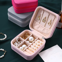 Mini boîte à bijoux de voyage en cuir PU de luxe, nouvelle mode, portable, logo personnalisé, organisateur à fermeture éclair, motif carré