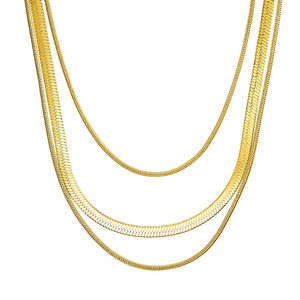 Collar de cadena de serpiente de tres capas estilo europeo-americano, de 4 mm, con hoja de acero inoxidable chapado en oro de 18 quilates, para clavícula, a la moda, de varias capas, regalo diario - Product Image 1