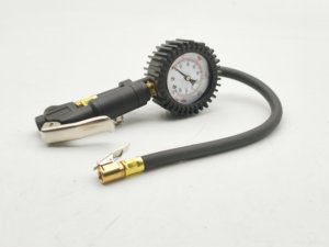 Manómetro Digital de Alta Resistencia para Camiones y Flotas, Cuerpo Totalmente Metálico, Precisión del 2.5%, con 360 °   Manguera en stock para pedidos al por mayor - Product Image 2