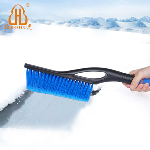 BOHU Auto Sneeuwschuiver Opvouwbaar Draagbaar Winterborstel Hoge Kwaliteit Multifunctionele IJskrabber Duurzaam Sneeuwreinigingsgereedschap - Product Image 1