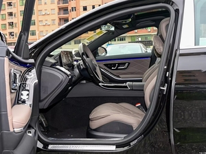 Auto Usado <span class=keywords><strong>Mercedes</strong></span>-Benz Clase <span class=keywords><strong>S</strong></span> <span class=keywords><strong>Maybach</strong></span> <span class=keywords><strong>S</strong></span> <span class=keywords><strong>680</strong></span> <span class=keywords><strong>4matic</strong></span> 2024 - Product Image 5