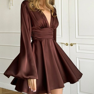 Vestido Elegante al por Mayor, Vestido Corto de Satén con Escote Profundo en V para Mujer, Vestido de Princesa para Boda - Product Image 2