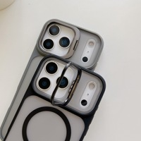 Coque de téléphone magnétique mate avec cadre d'objectif en métal et béquille pour iPhone 17 Pro Max, protection antichoc et anti-rayures