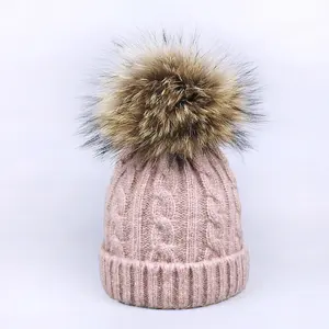 Pemasok Tiongkok topi beanie pompom wanita mode baru topi anak-anak dengan pompom asli bola bulu rakun topi beanie pom