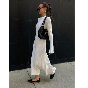 Autunno e inverno a maniche lunghe a girocollo abito in maglia Slim tinta tinta unita maglione con fondo vestito a maglia per donna - Product Image 4