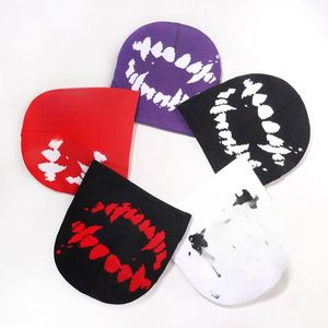Вязаные шапки-бини из жаккарда с дизайном «Гримаса» - Product Image 1