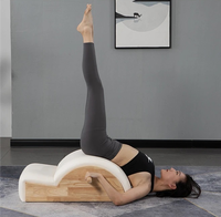 Équipement de fitness et de yoga de haute qualité pour studios de Pilates et salles de sport, Reformers de Pilates en bois et Correcteurs de colonne vertébrale, vente en gros et sur mesure