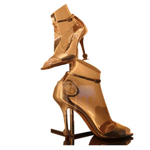 Maniquí de pie de resina, maniquí de pie transparente de <span class=keywords><strong>cristal</strong></span> para exhibición de zapatos de lujo - Product Image 1