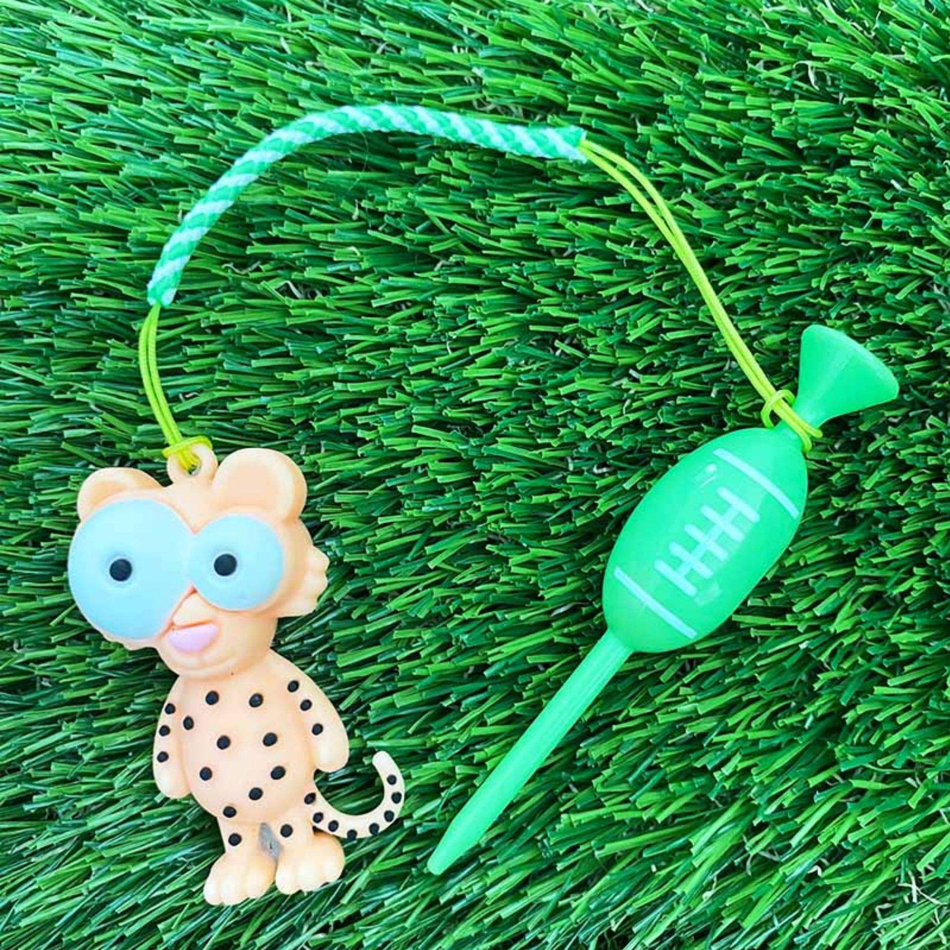 พวงกุญแจทรงลูกบอล รุ่น F