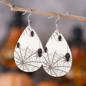 Boucles d'oreilles en bois Halloween Goth Spider Web Leopard Drop Pendant Boucles d'oreilles pour femmes Uionen 1138 - Product Image 2