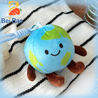 Porte-clés en peluche Planète Terre Kawaii de 4 pouces, pendentif en peluche souple et mignon en forme de globe souriant, mini breloque en peluche personnalisable avec logo, cadeau pour machine à griffes