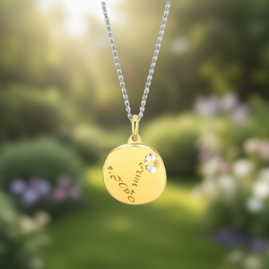 Ciondolo Pesci in acciaio inossidabile placcato oro, collana con charm da 1,5 cm, stile classico per donna - Product Image 2