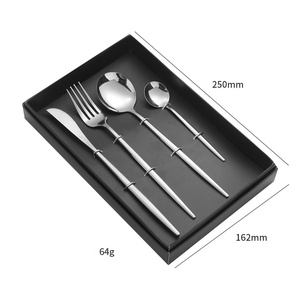 Couverts à dessert de luxe en or <span class=keywords><strong>et</strong></span> argent de qualité supérieure Couteaux à steak Ensemble de couverts roulés pour mariages <span class=keywords><strong>et</strong></span> dîners - Product Image 6