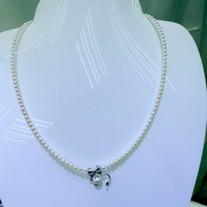 สร้อยคอมุกน้ำจืดดีไซน์ผีเสื้อสไตล์เรโทรทันสมัยจาก Zhuji ขนาด 3-4 มม. ตัวล็อคเงินแท้พร้อมสายแบบฮาร์เบอร์ - Product Image 2