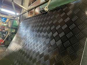 Vente en gros de revêtement de sol en caoutchouc pour lit de camion/fourgonnettes/cage à poulets/porcelet - Product Image 5