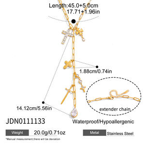 Collier personnalisé en acier inoxydable plaqué or 18 carats, double couche, avec grosse goutte d'eau délicate et chaîne fouet de cheval ornée de perles et d'une couronne - Product Image 5