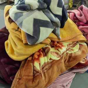 PJ07 Coperte Usate Economiche di Prima Qualità in Poliestere/Cotone, di Marca Cinese, Alta Qualità, Colori e Misure Assortiti - Product Image 1