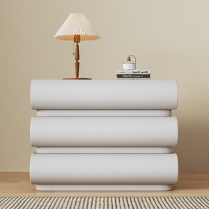 Comodino in Legno Massello Stile Crema con Luce, Semplice e Moderno, Minimalista Francese, Bianco a Mezzaluna con Tre Cassetti - Product Image 4