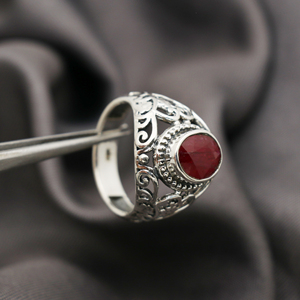 แหวนดีไซน์เนอร์เงินสเตอร์ลิงทำจากทับทิมธรรมชาติผลิตในอินเดียได้ตามต้องการ925 - Product Image 3