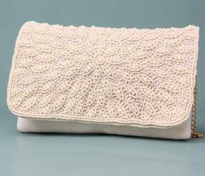 Bolsos de mano de alta demanda, ligeros, con forma de media luna para mujer, con un hermoso diseño de lentejuelas para damas. - Product Image 3