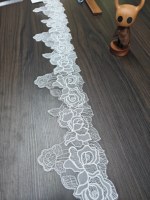 Robe de mariée blanche en maille nid d'abeille brodée de fleurs à quatre pétales avec bordure en dentelle à franges tricotées pour filles DIY