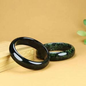 Venta al por mayor Venta caliente jaspe verde natural Jade pulsera verde oscuro piedra verde claro Material Xiuyan Jade pulsera regalo Jade - Product Image 4
