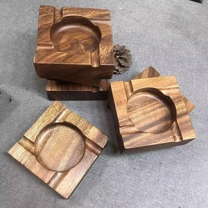 Cenicero para puros de madera maciza de nogal con ranura para el hogar al por mayor Cenicero anticaída fácil de limpiar Cenicero con logotipo grabado personalizado - Product Image 1