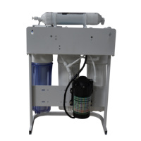 Système de purification d'eau domestique portable à 5 étapes avec osmose inverse, système UV, auto-nettoyant, construction en plastique, filtre électrique et réservoir d'eau