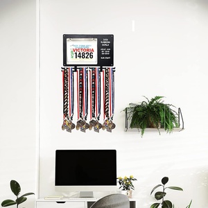 Supports de médailles et trophées pour enfants à plusieurs niveaux, avec logo décoratif imprimé 5.0 et ruban, pour médailles de cricket et médailles d'or - Product Image 1