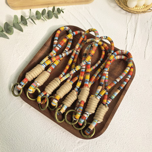 Cordón para Llaves Tejido a Mano, Estilo Bohemio Étnico, Colorido, con Anillo de Latón para Llaves y Bolsos, Hecho en China, para Todas las Estaciones - Product Image 4