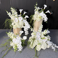 Chemin de table floral personnalisé blanc et vert avec orchidées et hortensias, rangée de fleurs en soie Anthurium sur mesure pour la décoration de fond de cérémonie