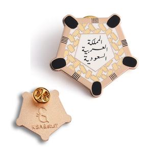 Pin de Esmalte Suave Dorado con Patrón de Grafiti Pentagonal de Marca Privada, Insignia Metálica Personalizada - Product Image 1