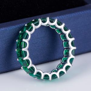 แหวนมรกตเมสซี่ เจมส์ 2022 รุ่นทันสมัย ทรงเหลี่ยมมรกต ทองคำขาว 14k 18k ขนาด 5*3 มม. มรกตเพาะเลี้ยงจากแล็บ ประเทศแซมเบีย สำหรับผู้หญิง - Product Image 3