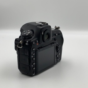 Cámara DSLR N Ikon <span class=keywords><strong>D850</strong></span> Usada con Batería y Cargador, Estado A+ con Batería y Cargador, Preferida por los Revendedores - Product Image 5