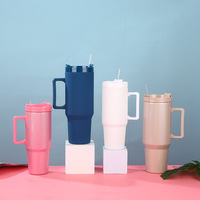 Mug de voyage en acier inoxydable personnalisé avec logo 40 oz Cadeaux d'affaires Bouteille d'eau Tasse à poignée Thermique pour boissons chaudes Thermos en plastique pour l'eau