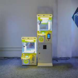 Mini macchina da tavolo con gru ad artiglio a gettoni gioco Arcade <span class=keywords><strong>per</strong></span> bambole piccole - Product Image 2