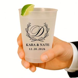 Gobelets de stade en plastique personnalisés avec nom de famille, impression personnalisée, PP givré pour cadeaux de mariage, cadeaux de fête nuptiale, romantisme - Product Image 1