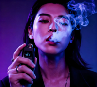L'usine d'origine propose un service ODM. Les contenants vides de 1 ml à 2 ml, de 1 g à 2 g, les pièces jetables et les briquets USB peuvent être personnalisés.