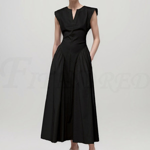Feienrui Robe plissée sans manches à taille définie-Style minimaliste de créateur indépendant - Product Image 2
