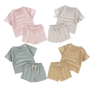 Tessuto di cotone stampato personalizzato bambino ragazzi casual sport top e shorts set abbigliamento per bambini set abbigliamento per neonati - Product Image 2