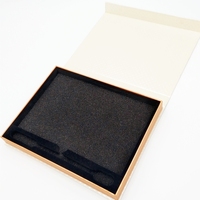 Boîte d'emballage rigide pour électronique avec couvercle magnétique crème personnalisé, insert en mousse, boîte cadeau luxe en papier pour gadgets électroniques